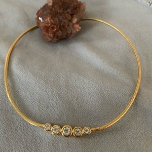 Gold fashion necklace